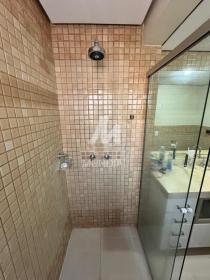13 - Banheiro/lavabo