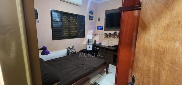 11 - Dormitorio
