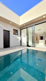 13 - Piscina