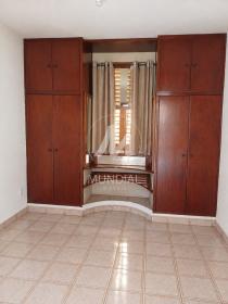 20 - Dormitorio