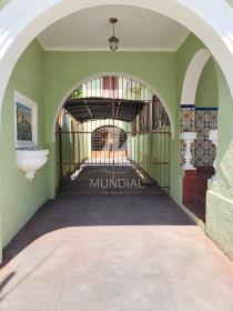 28 - Garagem/estacionamento