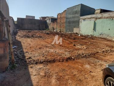 1 - Terreno/Lote