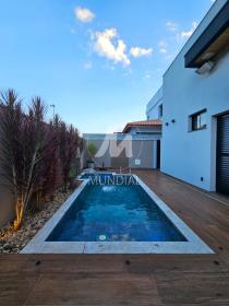 13 - Piscina