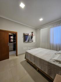 18 - Suite