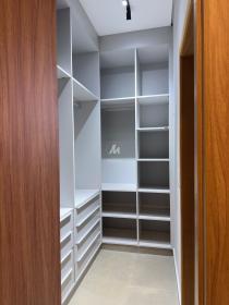 9 - Closet
