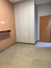8 - Suite
