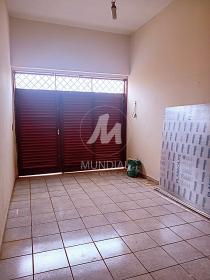 16 - Garagem/estacionamento