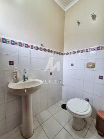 4 - Banheiro/lavabo