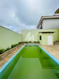 36 - Piscina