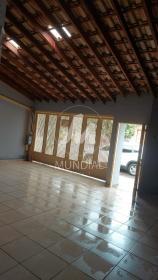 2 - Garagem/estacionamento