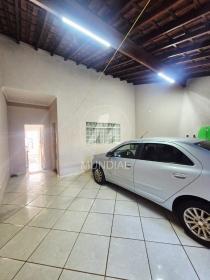2 - Garagem/estacionamento