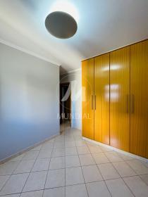 18 - Suite